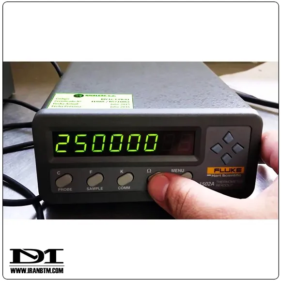 مشخصات فنی کالیبراتور دما FLUKE 1502A